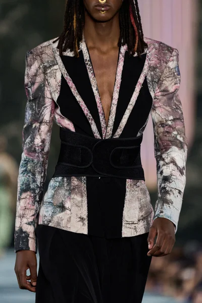 Look 65